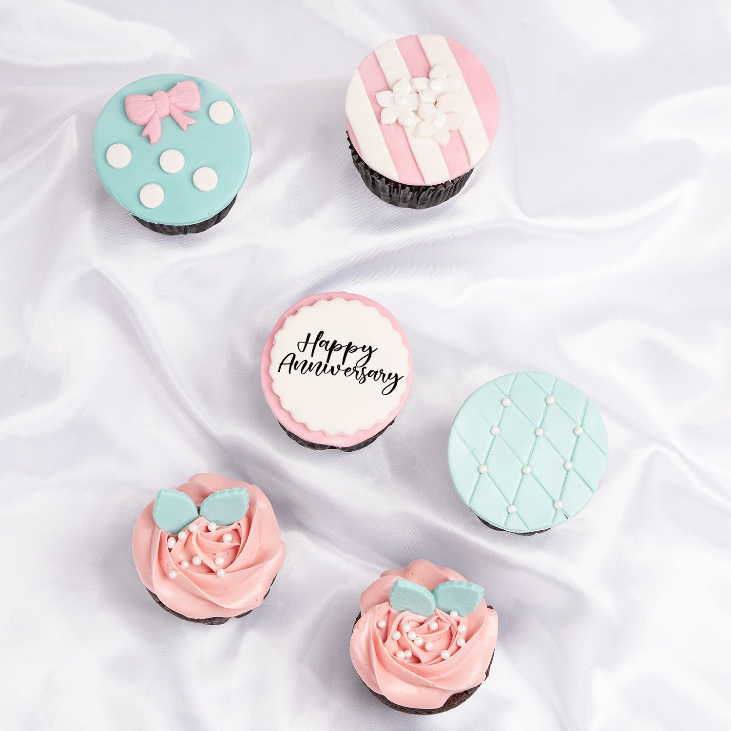 Forever Yours Chocolate Cupcakes