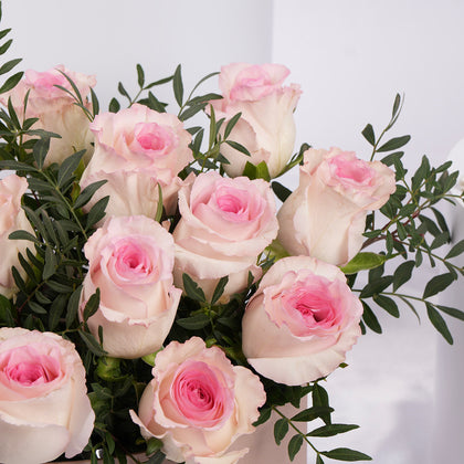 Beautiful Moments Valentines Arrangement I 15 Roses