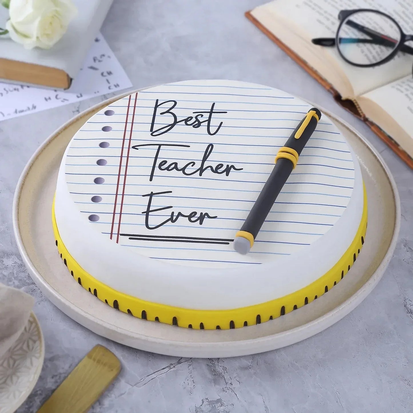 كعكة الأناناس الفوندان - أفضل معلم على الإطلاق - 1 كجم للاحتفال