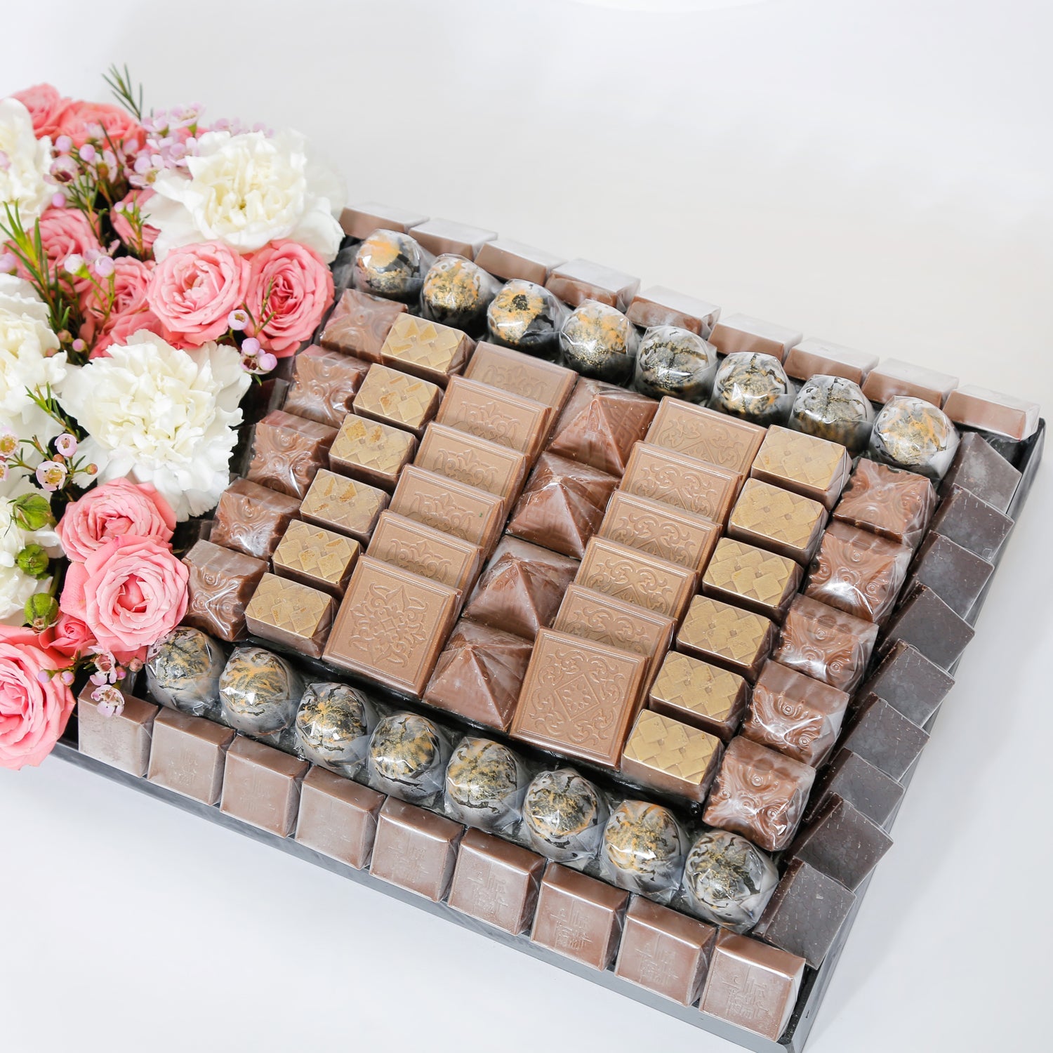 Opera Patisserie | Special Chocolate Tray N Pink Flowers