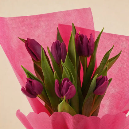Elegant Pink Tulip Bouquet with Deluxe Wrap
