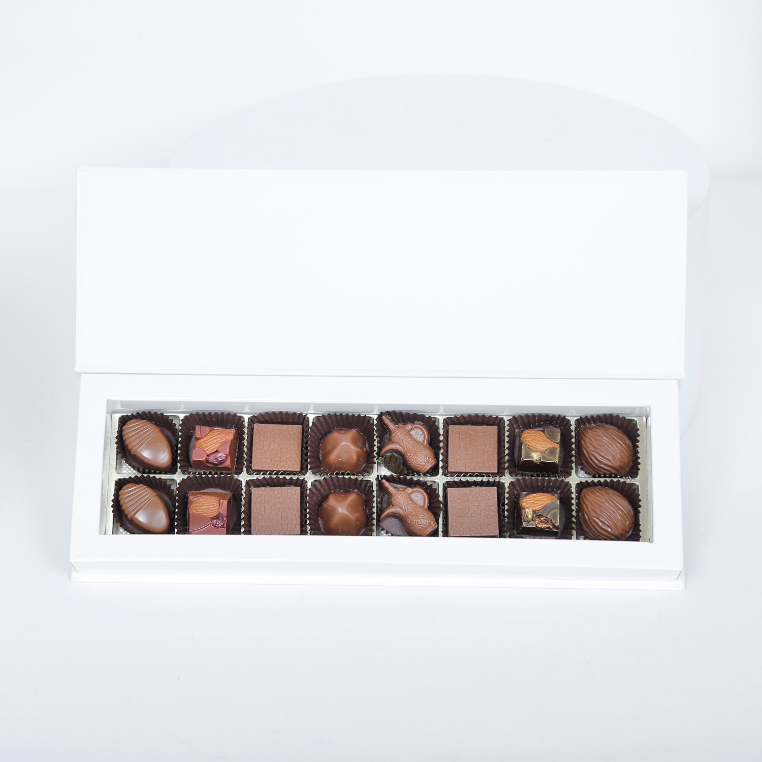 Opera Patisserie | Bouquet N Bite Choco Box