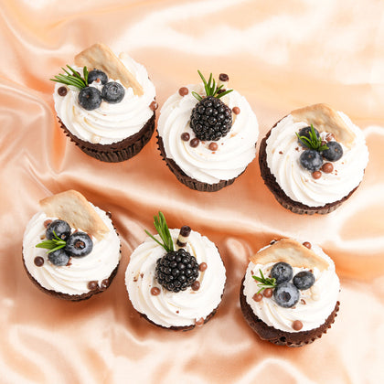 Gourmet Chocolate Cupcakes with Cream Cheese Frosting - 6 Pieces
