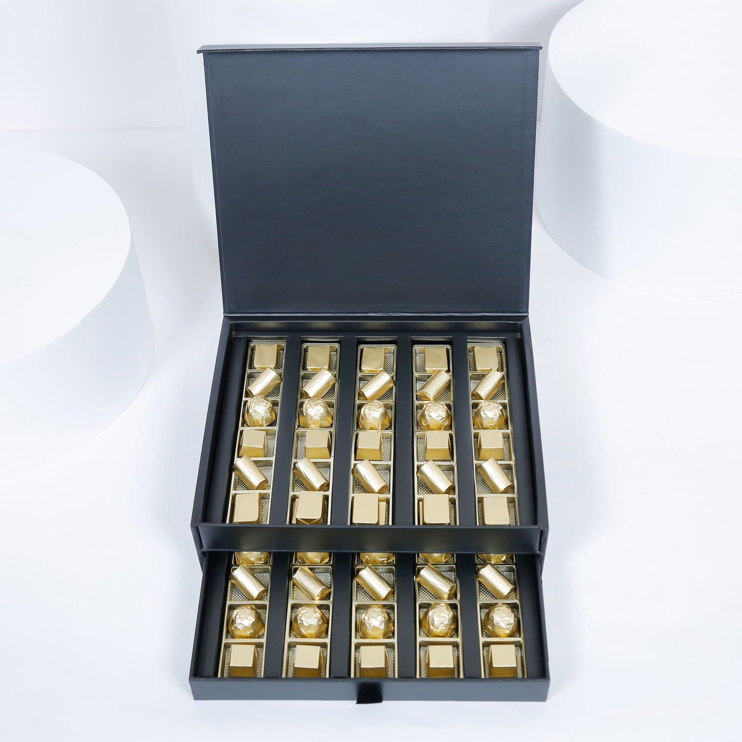 Opera Patisserie-Chocolates Delight Duo Box | White Floral Decor