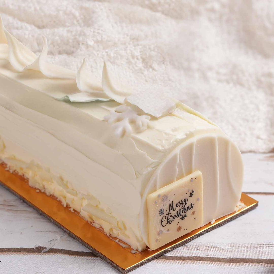 Delightful Christmas Vanilla Log Cake - A Festive 1 Kg Treat