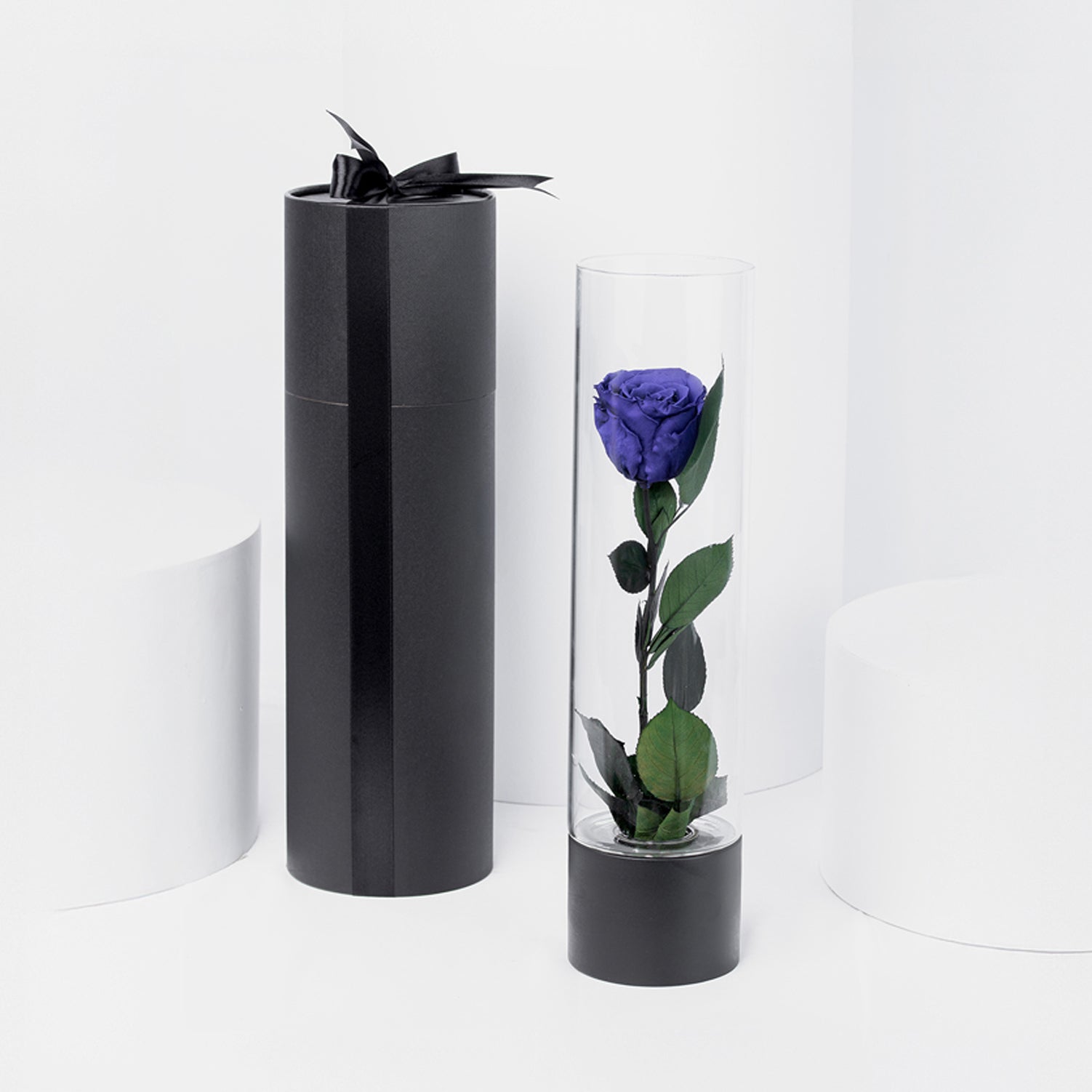 Luxury Royal Blue Forever Rose in a Beautiful Glass Vase