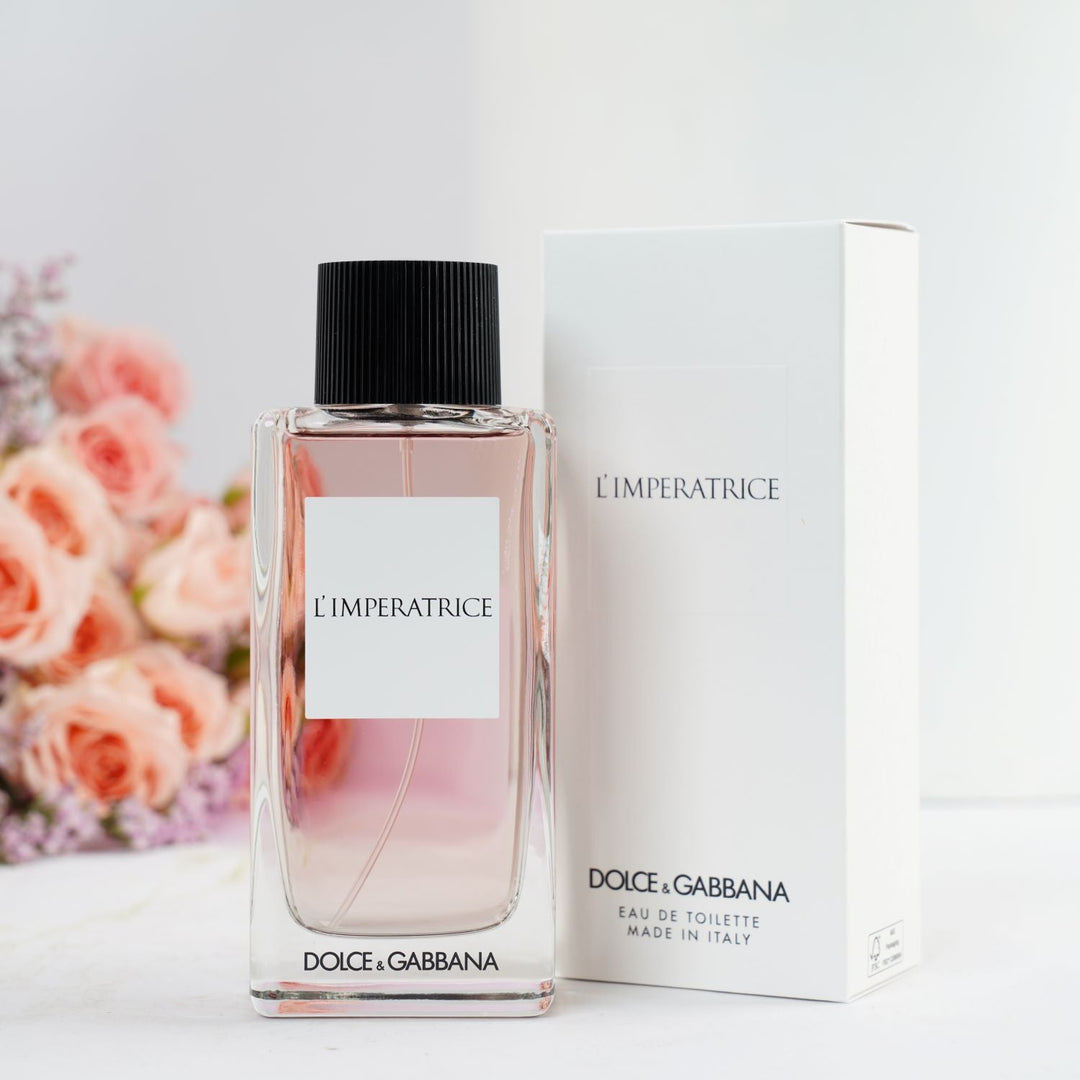 Exquisite Dolce & Gabbana L'Imperatrice for Women with Elegant Rose Bouquet