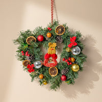 إكليل عيد الميلاد الفاخر مع زينة احتفالية