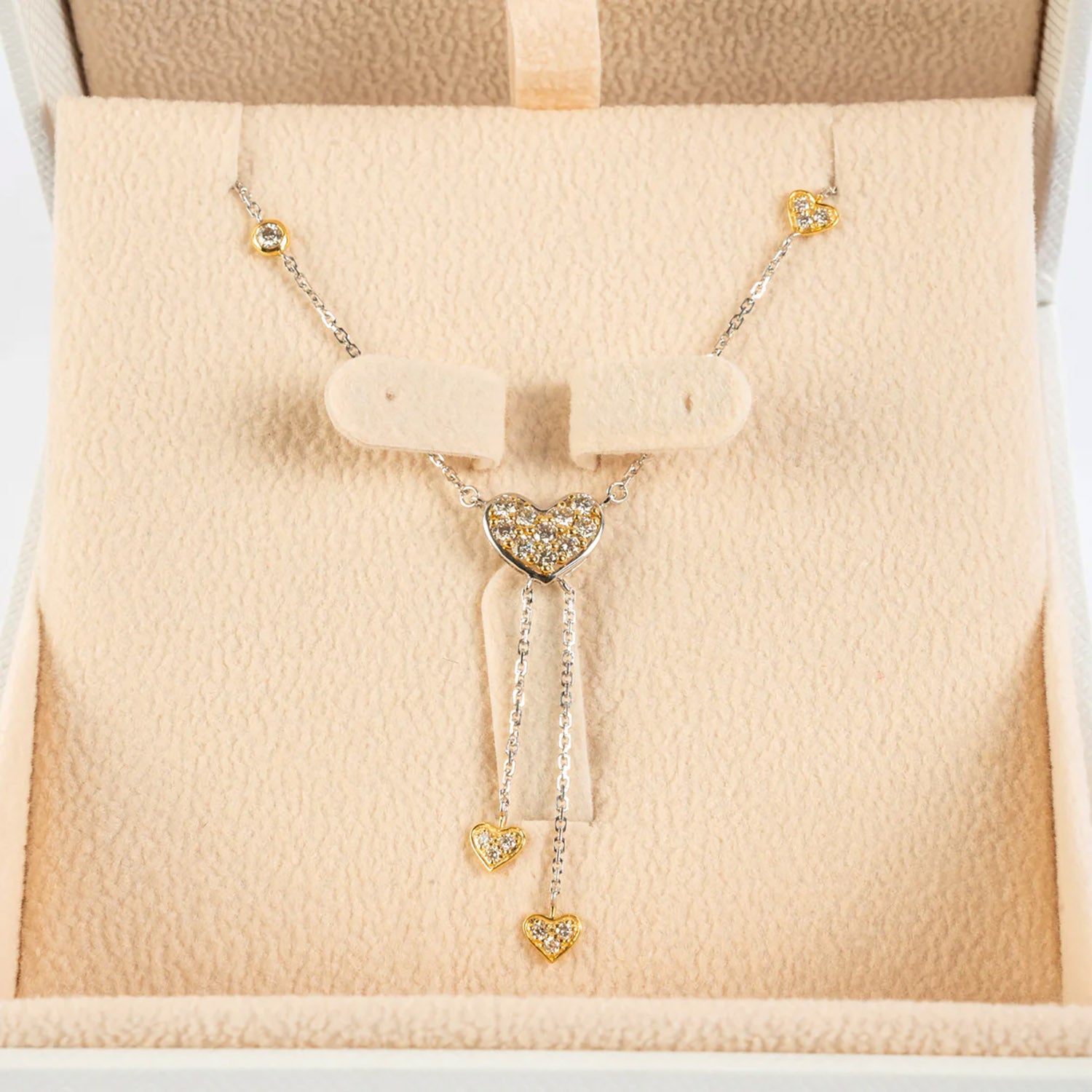 Elegant Heart Diamond Necklace – 18K Gold