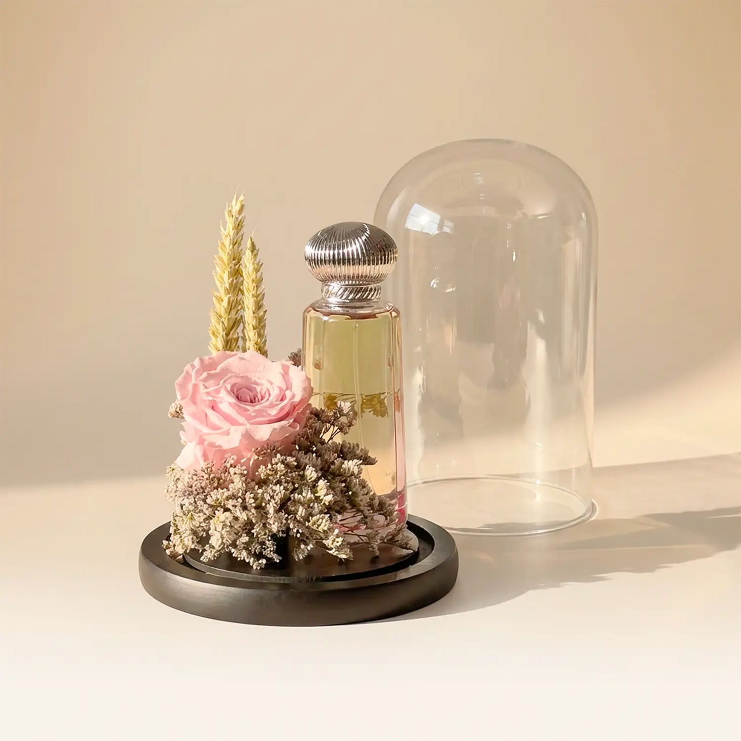 مجموعة هدية وردة وردية خالدة وعطر أناعب للأم