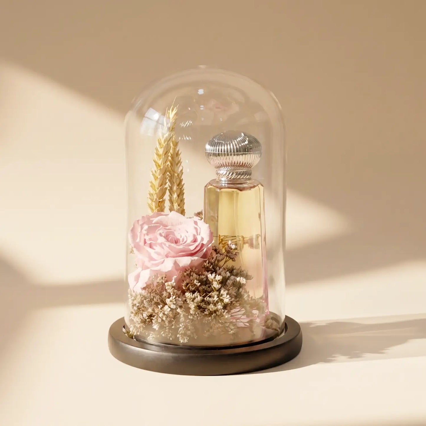 مجموعة هدية وردة وردية خالدة وعطر أناعب للأم