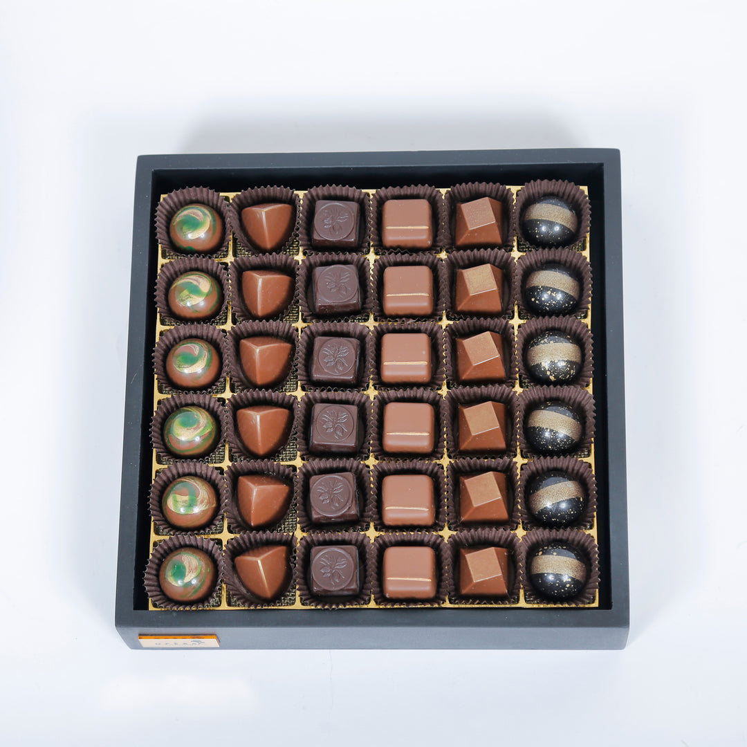 Exquisite Chocolate Charm Delight Box with Fresh Floral Elegance