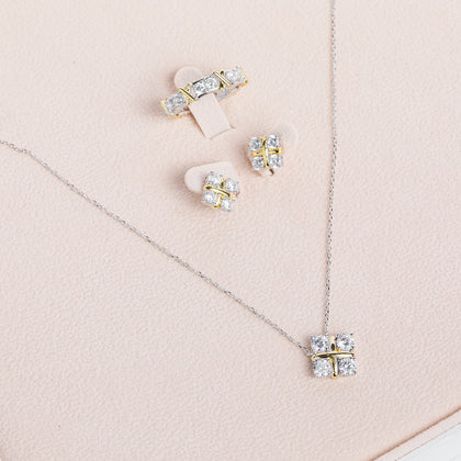 Floral Charm with Necklace