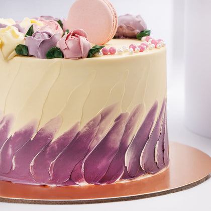 Elegant Flower and Macaroon Chocolate Cake