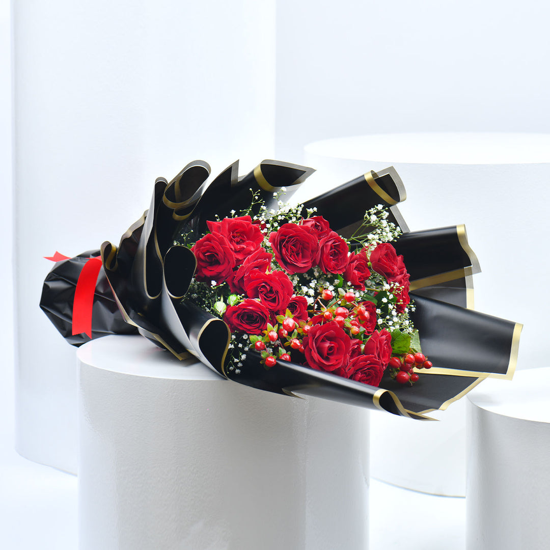 باقة فاخرة – لمسة حب رقيقة