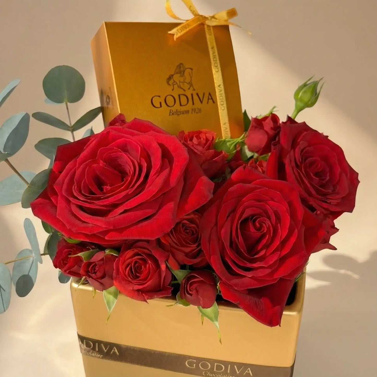 Golden Love Affair: Luxurious Roses & Godiva Chocolates
