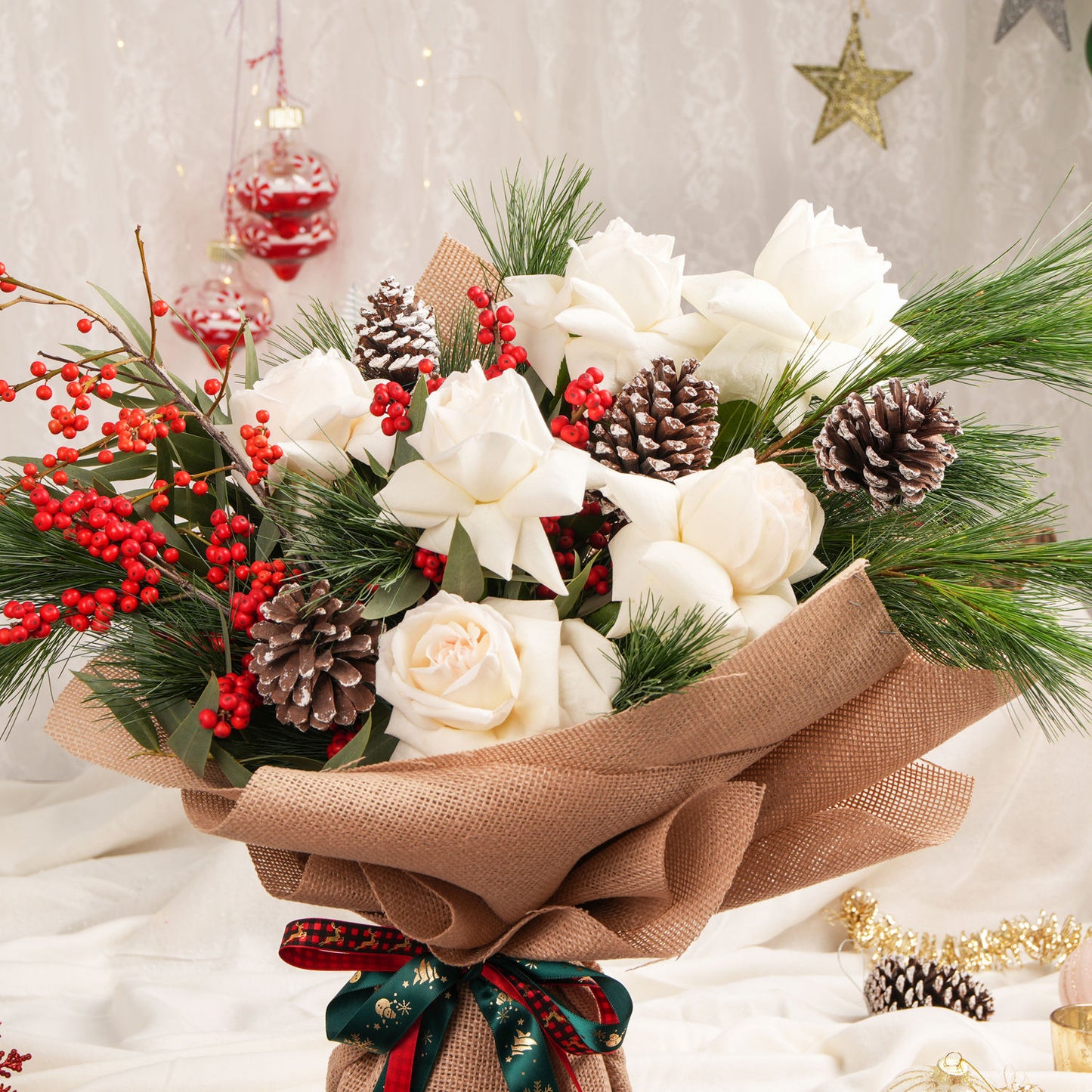 Festive Elegance: Ohara Roses Holiday Bouquet
