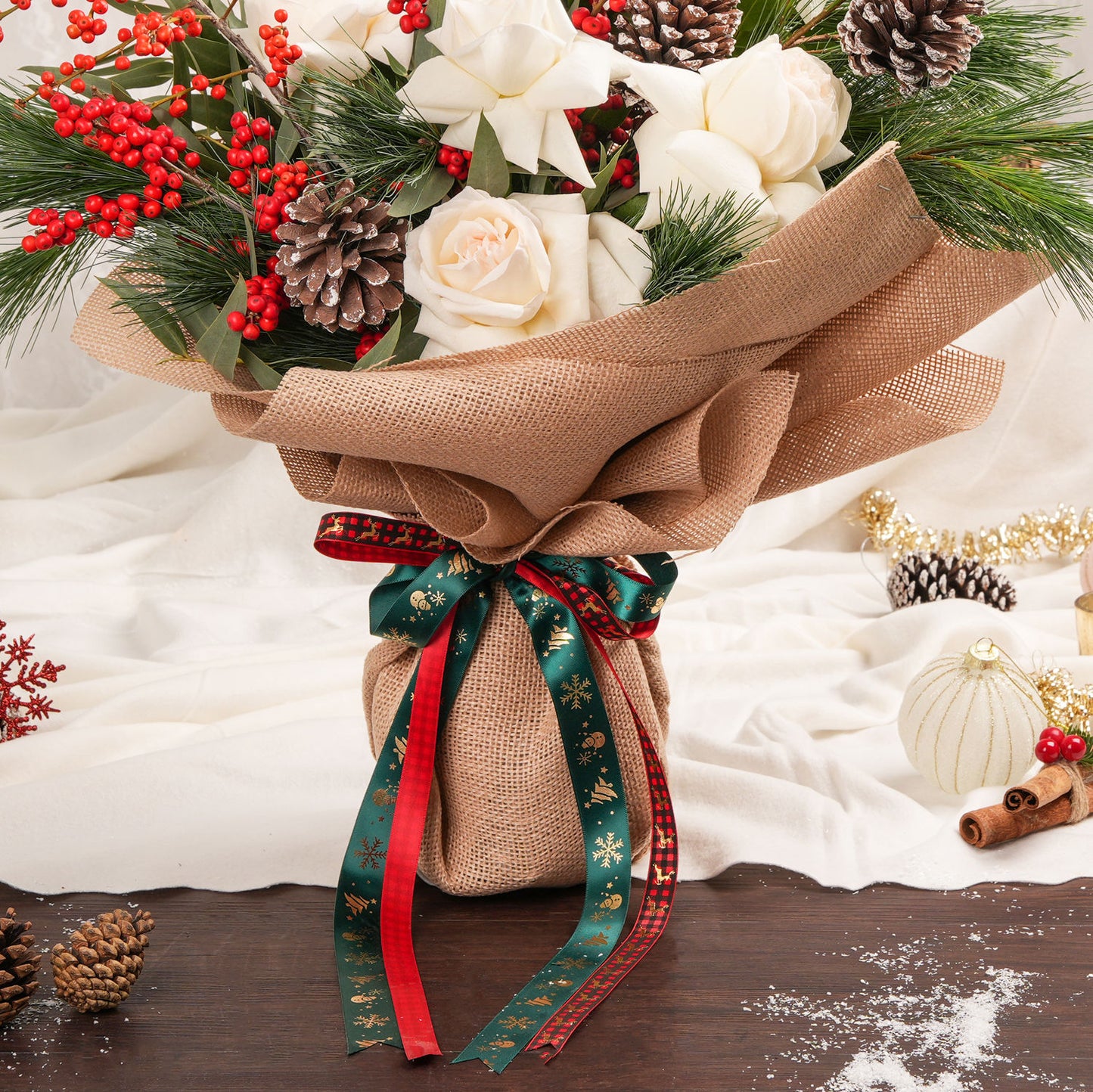 Festive Elegance: Ohara Roses Holiday Bouquet
