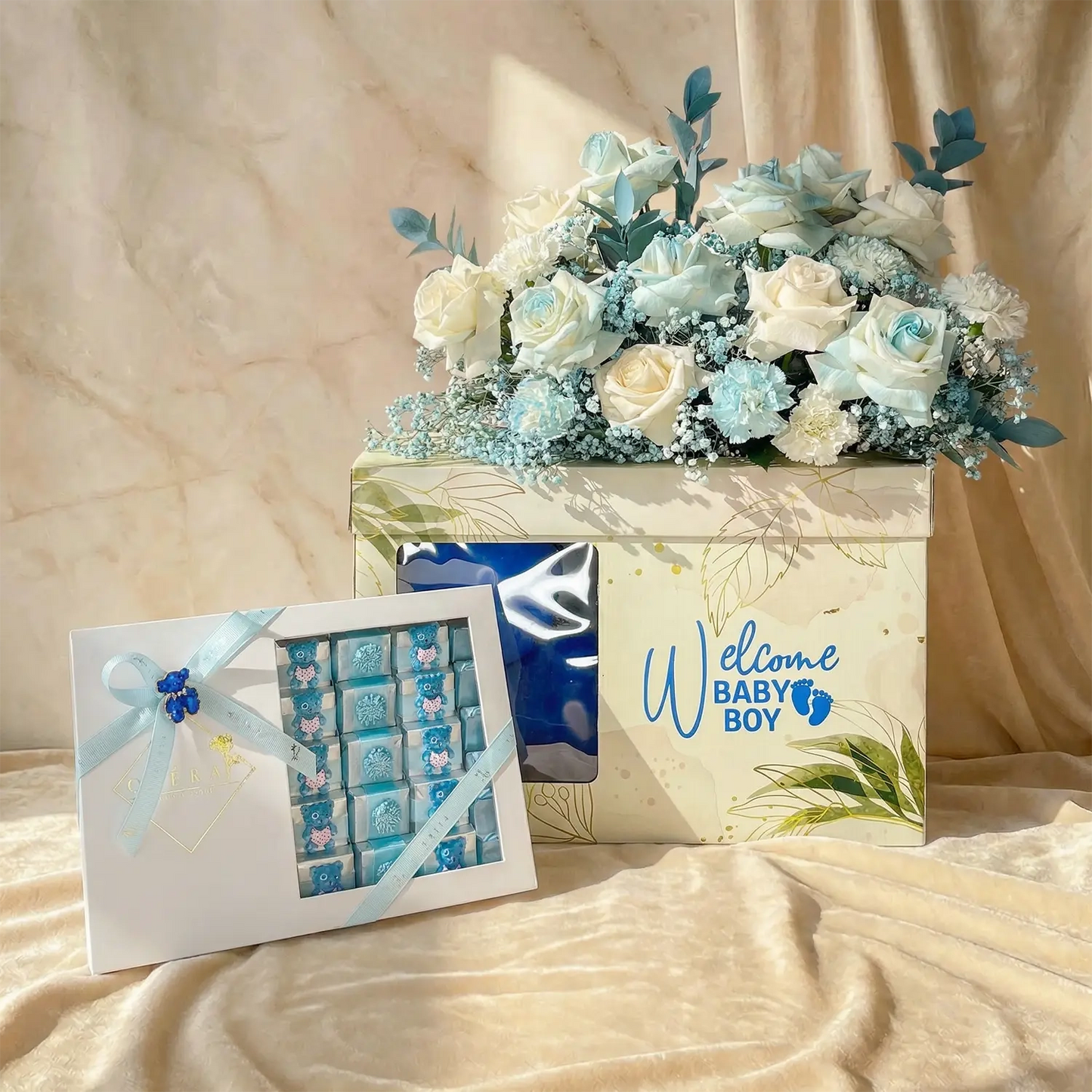 ترحيب زهور بلون أزرق سماوي مع شوكولاتة أوبرا