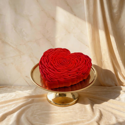 Romantic Bloomed Heart Chocolate Cake
