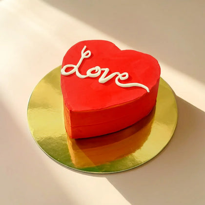 كيكة ريد فيلفيت بشكل قلب - 200 جرام من الحب