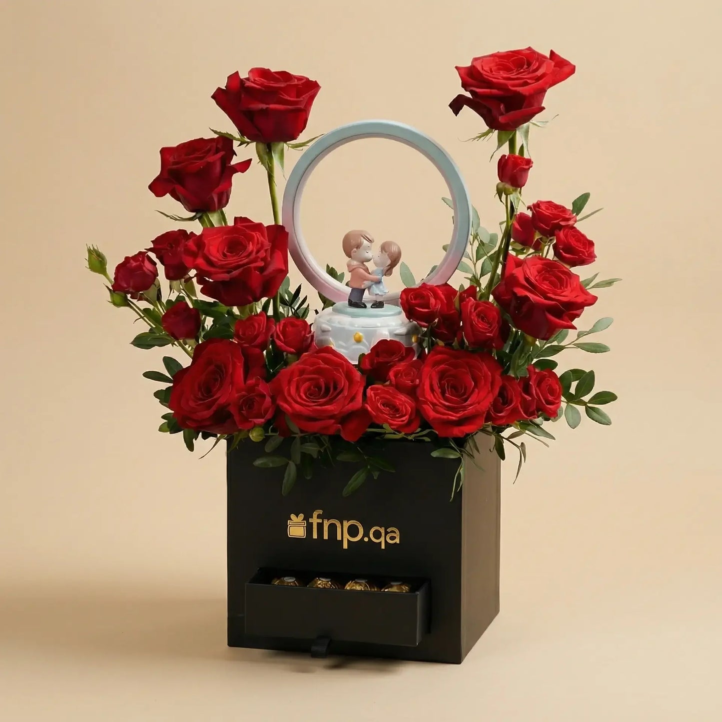 صندوق هدايا الورود الحمراء الرومانسي مع مصباح LED وشوكولاتة