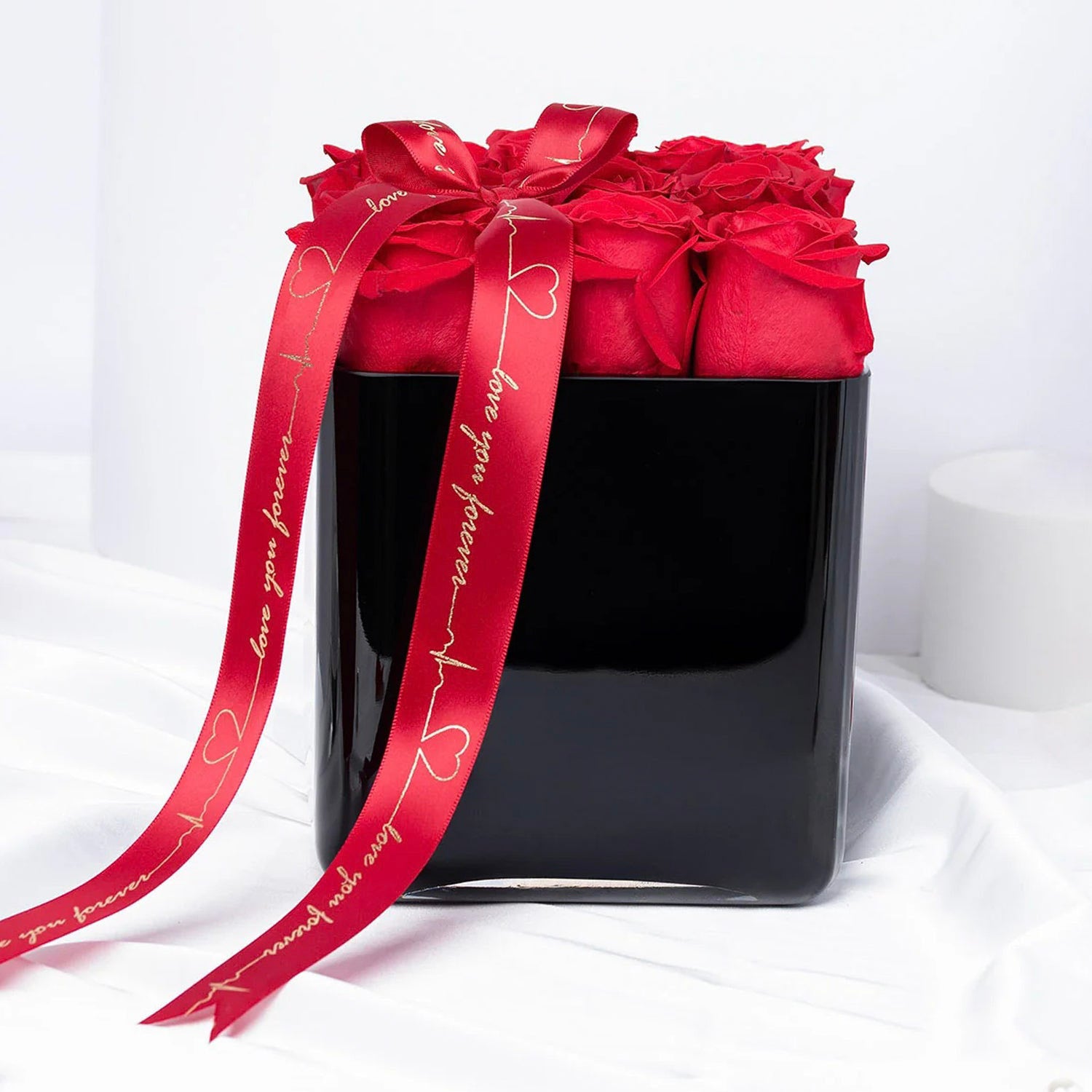 Love’s Pure Glow | Black Crystal vase
