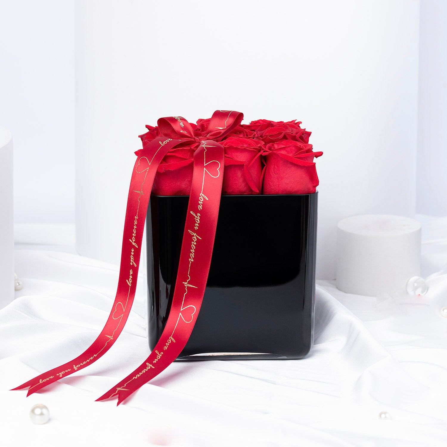 Love’s Pure Glow | Black Crystal vase