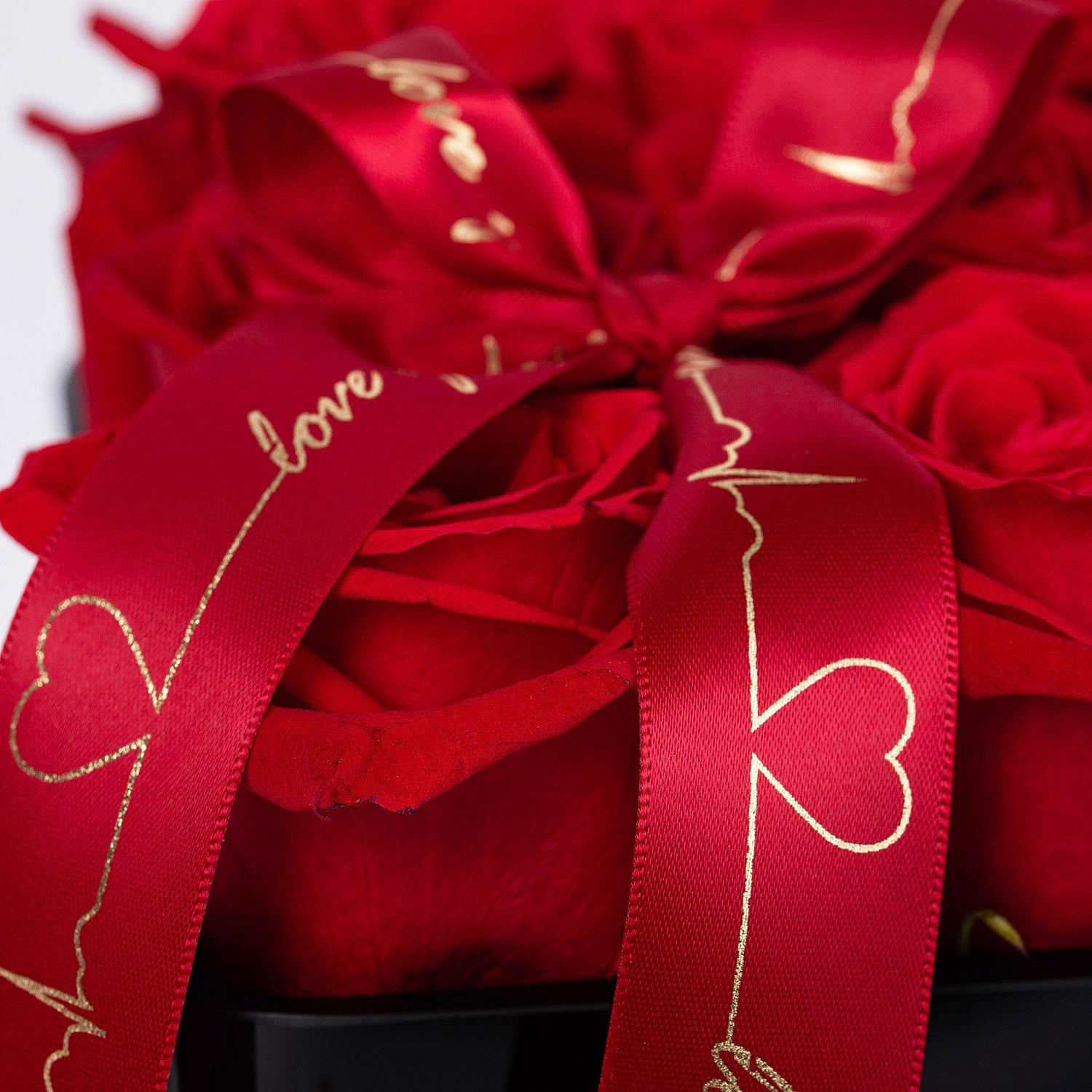 Love’s Pure Glow | Black Crystal vase