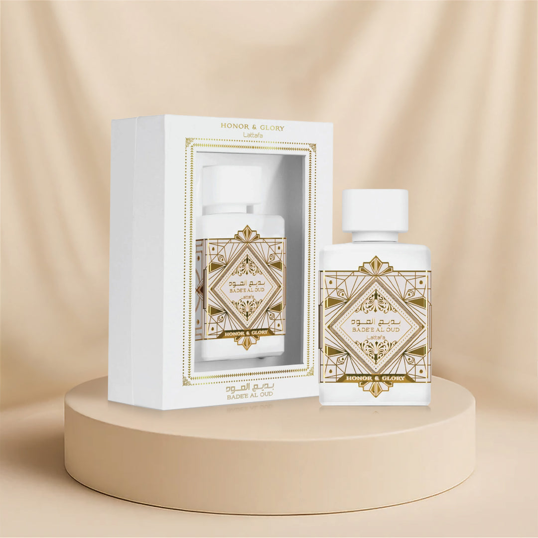 مجموعة هدايا الوردة الوردية الأبدية مع عطر العود