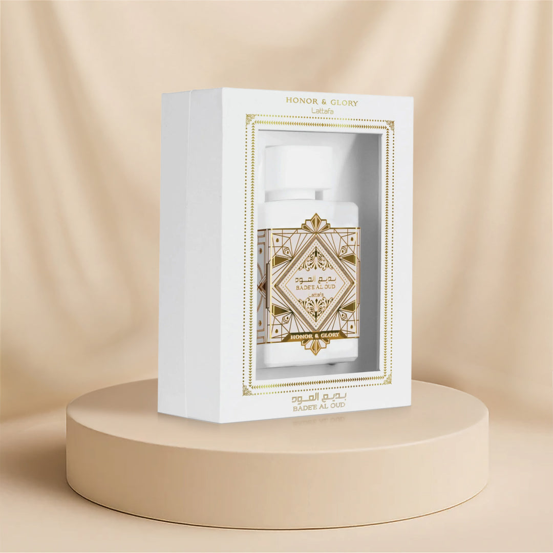 مجموعة هدايا الوردة الوردية الأبدية مع عطر العود