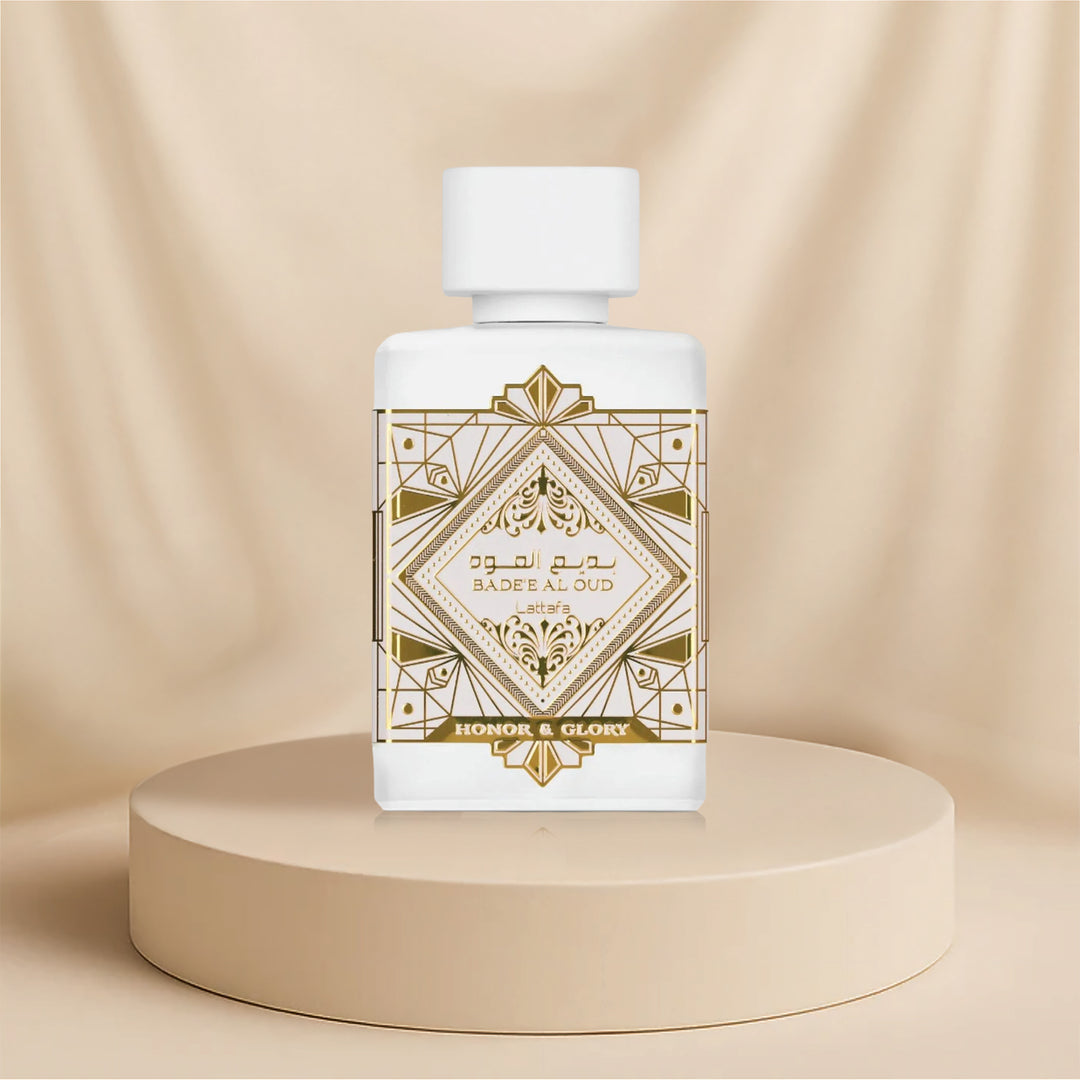 مجموعة هدايا الوردة الوردية الأبدية مع عطر العود