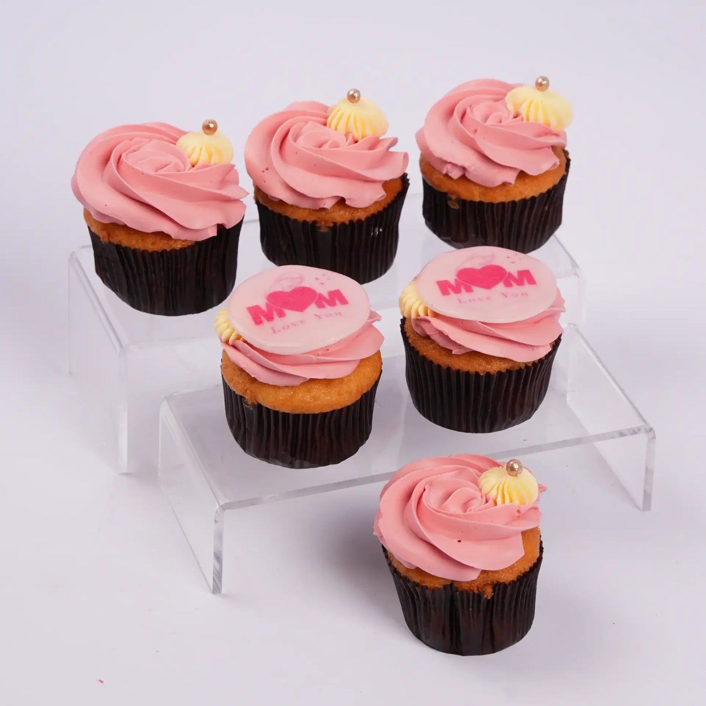Mama’s Sweet Celebration Vanilla Cupcakes - 6 Delightful Pieces
