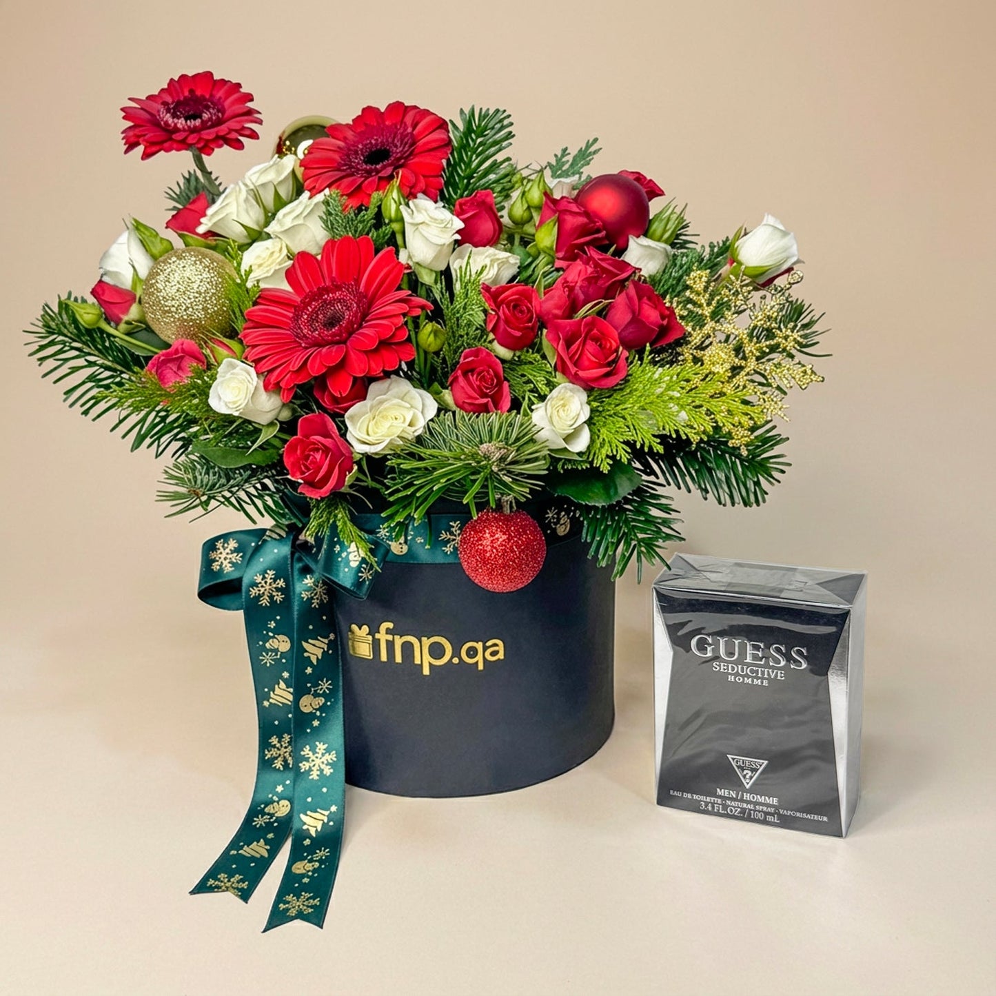 مجموعة إغراء منتصف الليل إصدار عيد الميلاد: تنسيق زهور فاخر مع Guess Seductive Homme