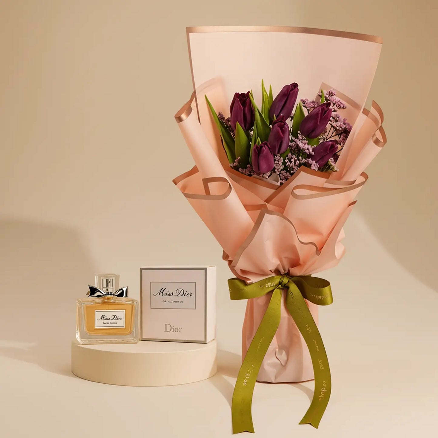 أناقة توليب فاخرة مع عطر ميس ديور للأم