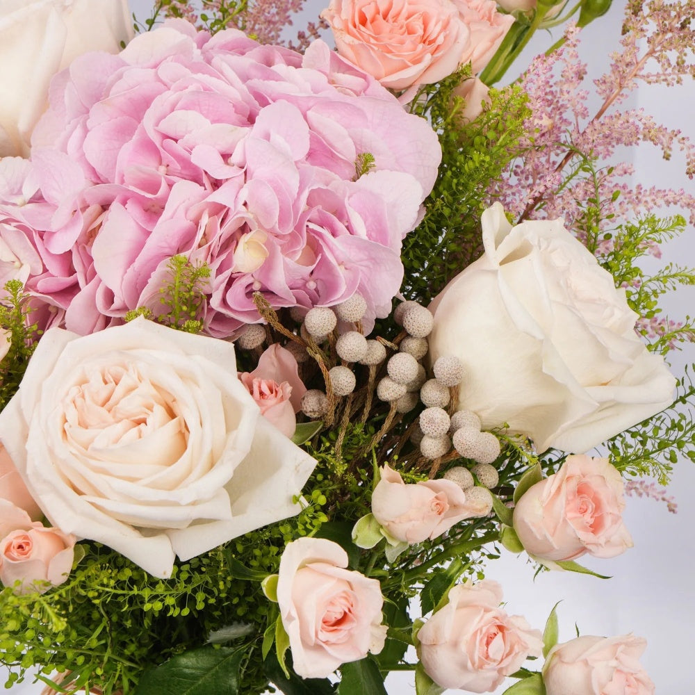 Mon Amour: Exquisite Bouquet of Elegance and Romance