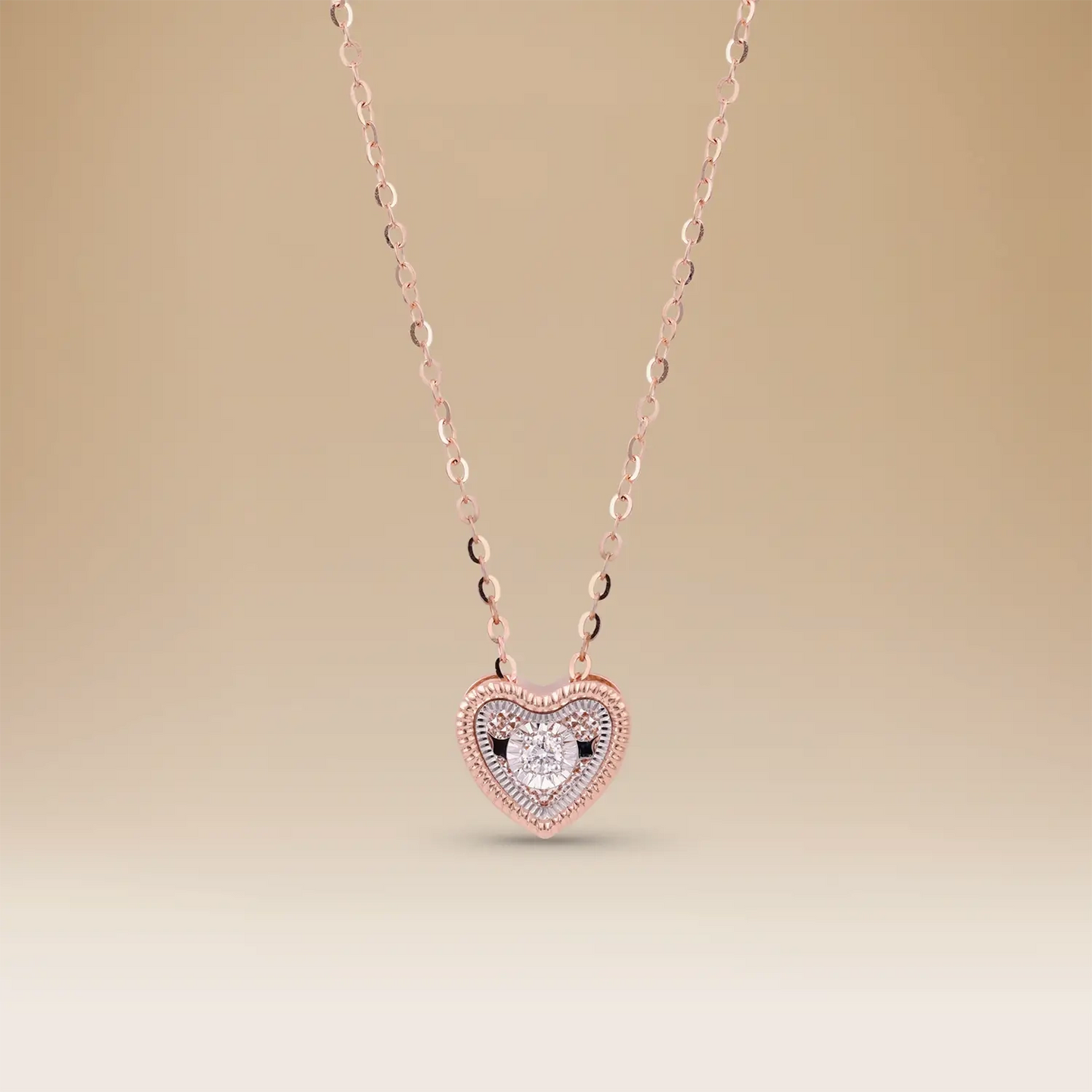 قلادة أومنيا أوريا ذهب أبيض عيار 18 مع قلادة ماسية