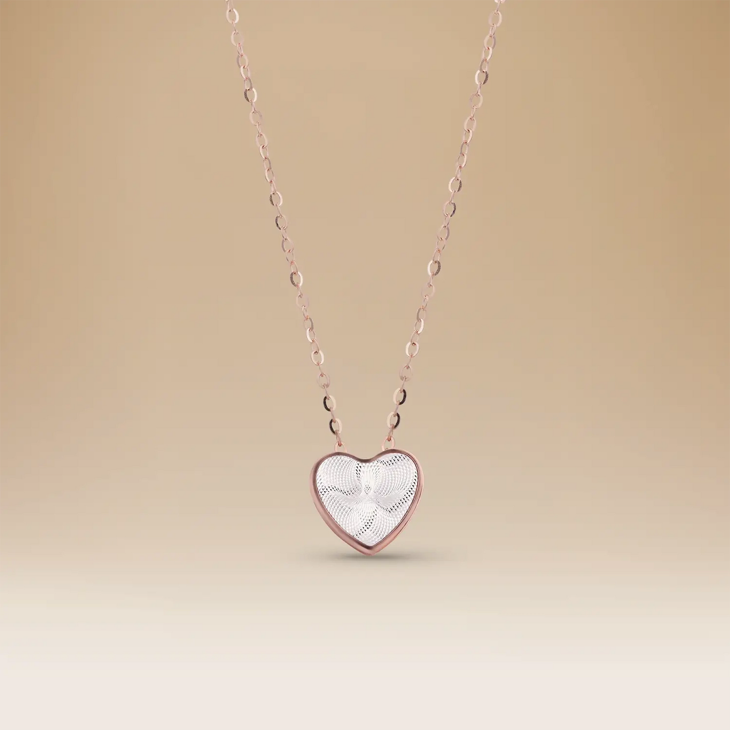 قلادة أومنيا أوريا ذهب أبيض عيار 18 مع قلادة ماسية