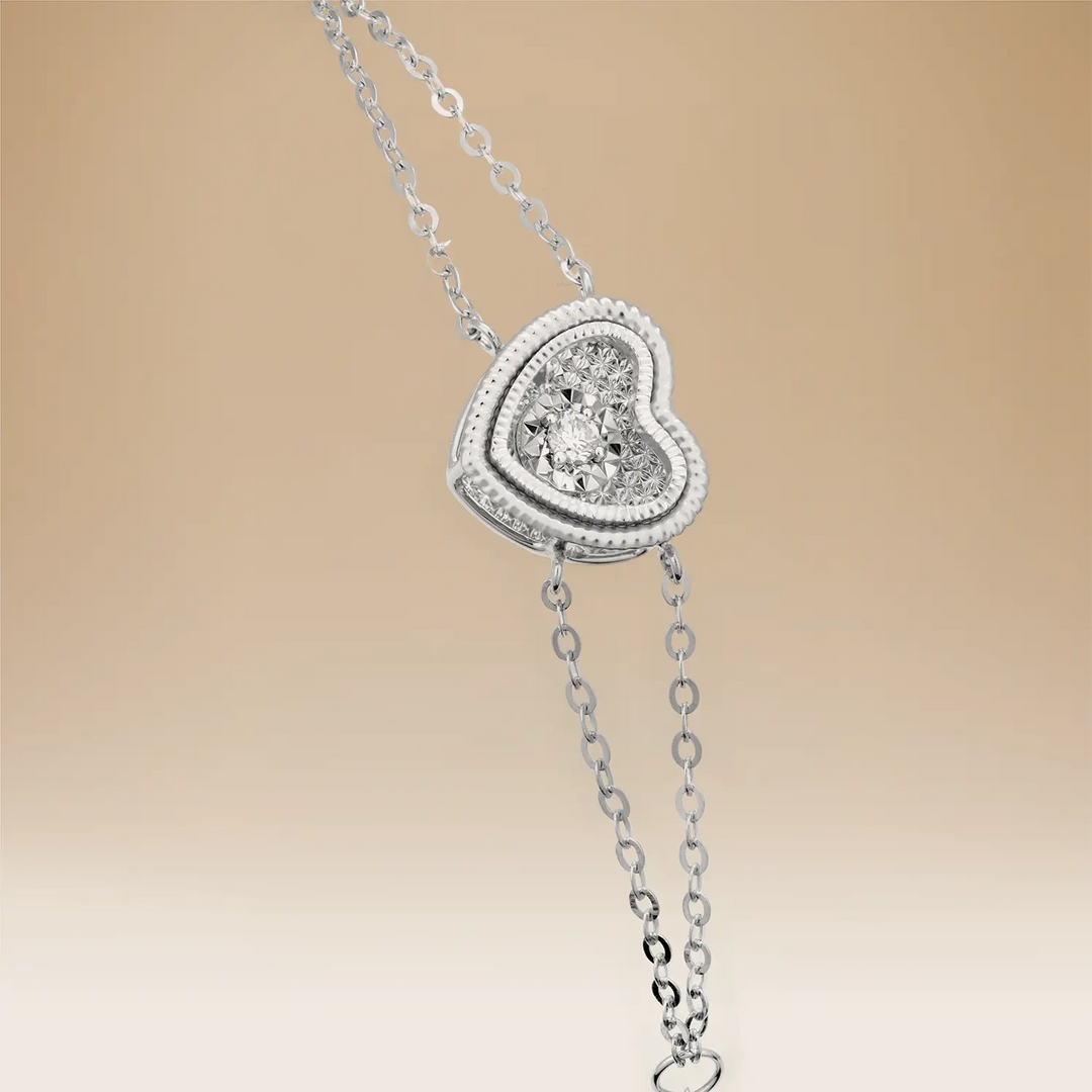 Elegant Omnia Heart Bracelet in 18K White Gold with Diamond Accent
