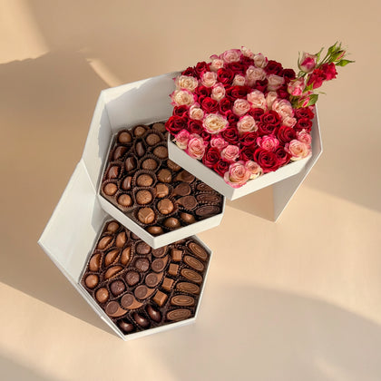 Exquisite Opera Rose Royale Gift Box