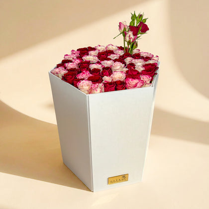 Exquisite Opera Rose Royale Gift Box