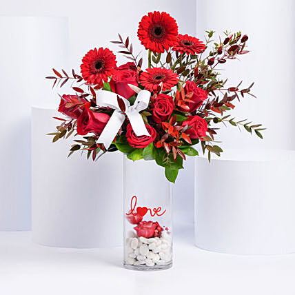 Elegant Red Roses and Gerberas Floral Arrangement