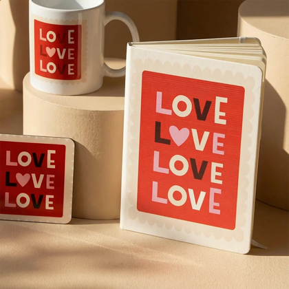 طقم هدايا الحب الفاخر المخصص: وسادة، كوب، دفتر وواقي