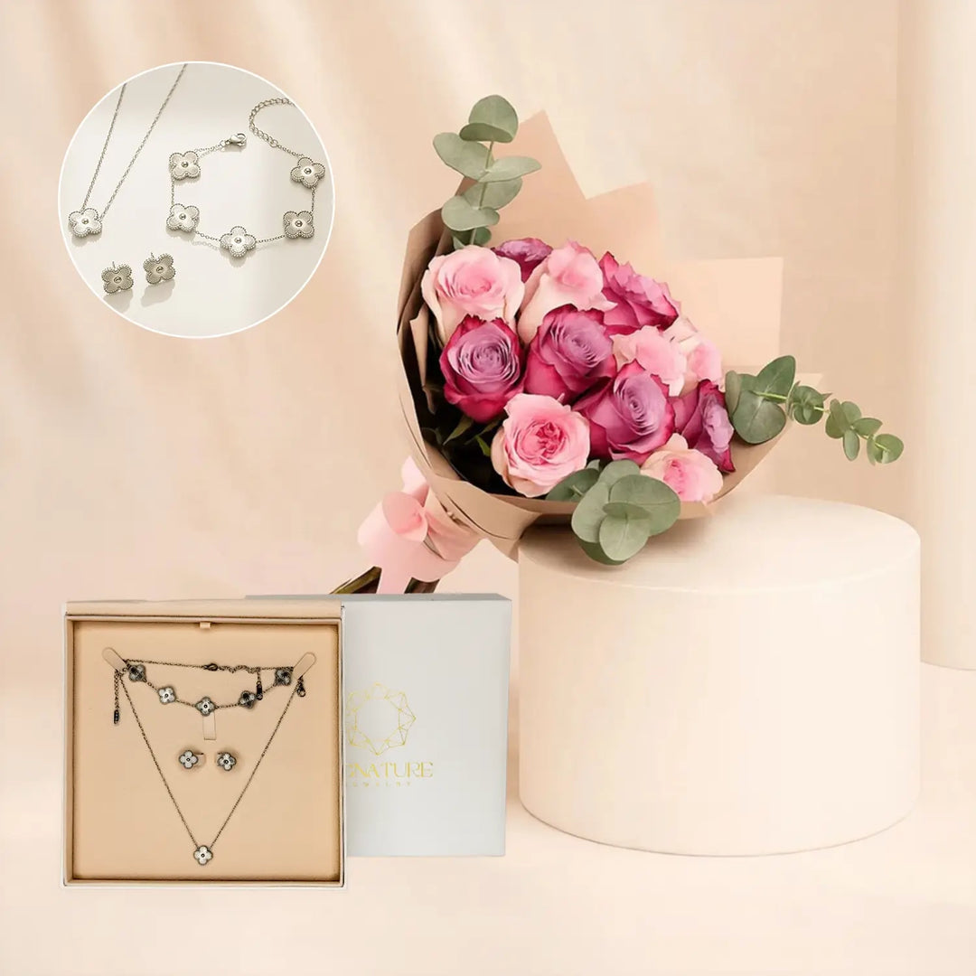 باقة ورود وردية وبنفسجية مع طقم مجوهرات سيلفر بلوسوم