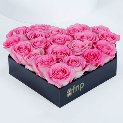 ترتيب زهور قلب وردي فاخر