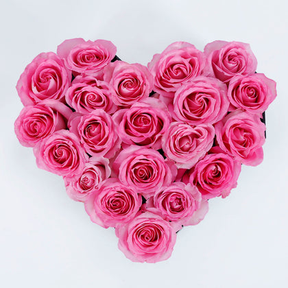 ترتيب زهور قلب وردي فاخر