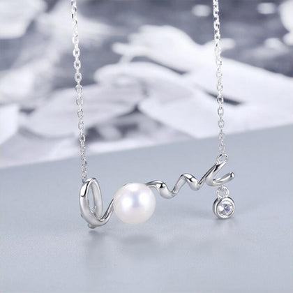 Timeless Valentine Red Roses with Noqoosh Necklace