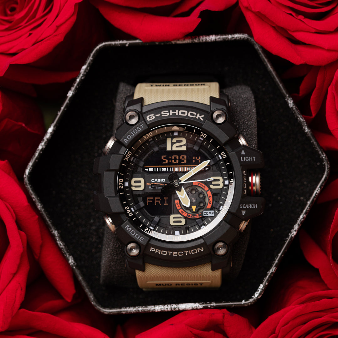 باقة ورود حمراء فاخرة مع ساعة CASIO G-Shock Mudmaster للرجال