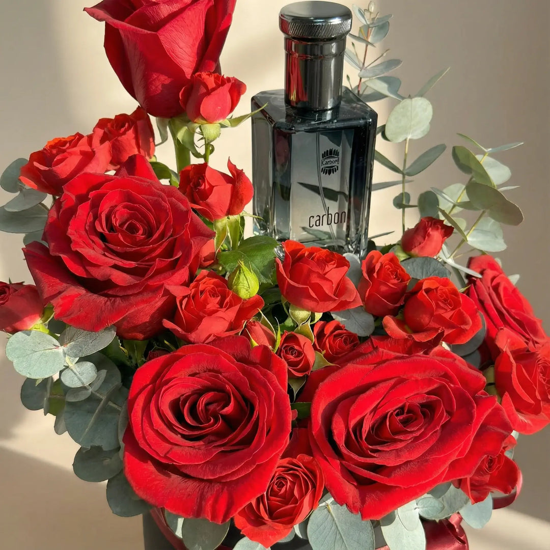 مجموعة هدايا رومانسية مع عطر أجمل كاربون