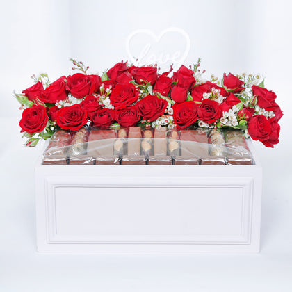 Opera Patisserie | Romantic Rose Affection Box